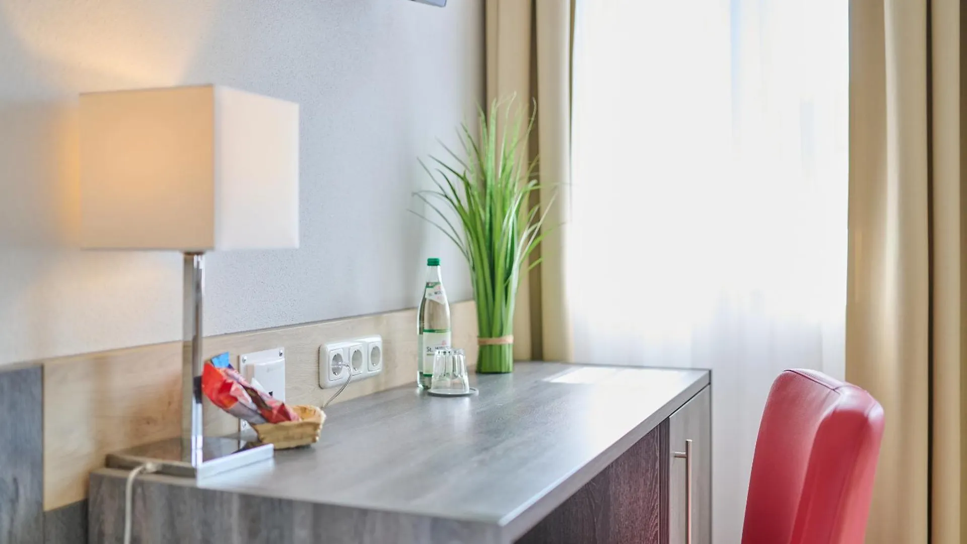 Sunny Hotel Regenstauf